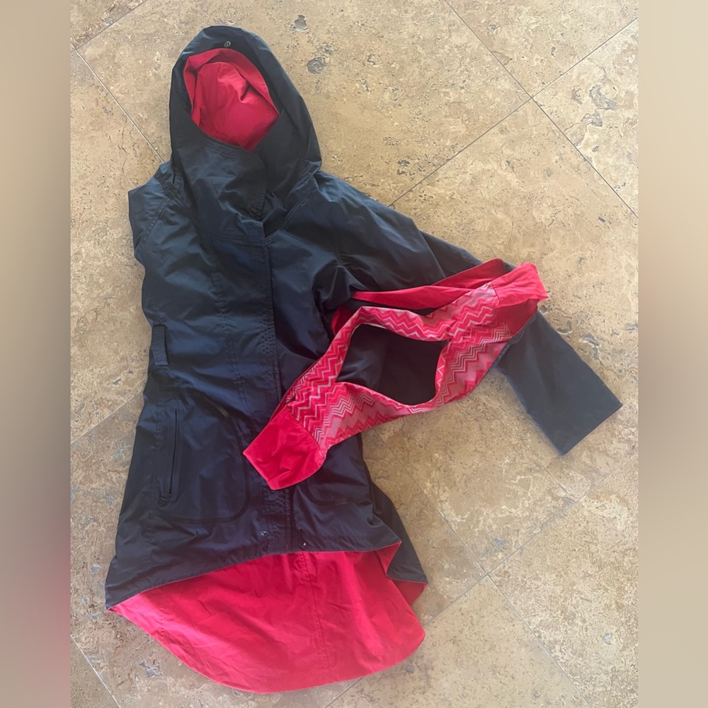 Lululemon Reversible Jacket Red Black Packable Belt Bag Small EUC Springtime - Picture 13 of 15